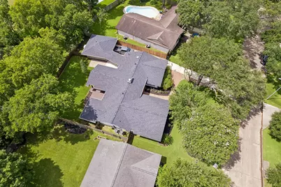 1446 Davon Lane, Houston, TX 77058 - Photo 37