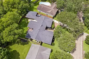 1446 Davon Ln, Houston, TX 77058 - Photo 37