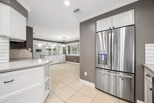 1446 Davon Ln, Houston, TX 77058 - Photo 13