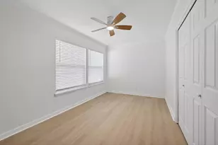 1221 Cedar Post Ln, Houston, TX 77055 - Photo 17