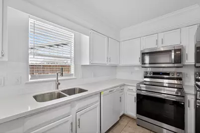 1221 Cedar Post Lane #8A, Houston, TX 77055 - Photo 1