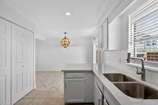 1221 Cedar Post Ln, Houston, TX 77055 - Photo 11