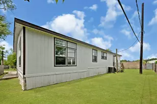 9623 Meadowvine Dr, Houston, TX 77044 - Photo 37