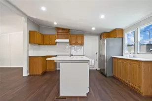 9623 Meadowvine Dr, Houston, TX 77044 - Photo 3