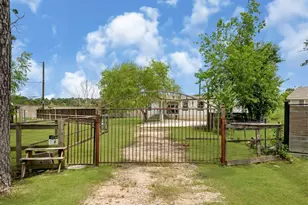 9623 Meadowvine Dr, Houston, TX 77044 - Photo 47