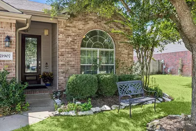 21907 Sunvolt Court, Richmond, TX 77407 - Photo 5