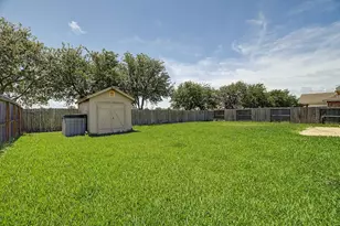 4022 Cypress Point Dr, Mont Belvieu, TX 77523 - Photo 45