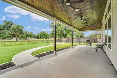 411 S Amherst Drive, West Columbia, TX 77486 - Photo 33