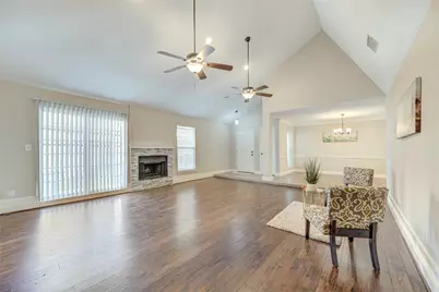 2122 Highland Hills Drive, Sugar Land, TX 77478 - Photo 5