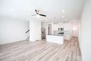 10217 Berkeley Spgs Trl, Houston, TX 77051 - Photo 7