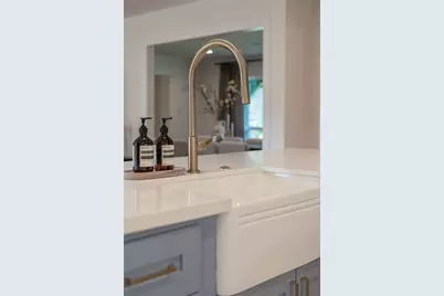 1218 Shadeland Drive, Houston, TX 77043 - Photo 13