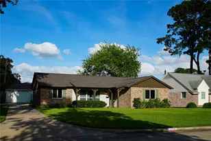 1218 Shadeland Dr, Houston, TX 77043 - Photo 1