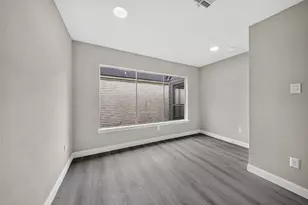 9592 Doliver Dr, Houston, TX 77063 - Photo 37