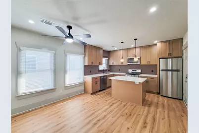 1847 Harvard #3, Houston, TX 77008 - Photo 9