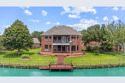 403 Brook Shore Court, Sugar Land, TX 77478 - Photo 7