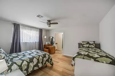 6215 Queensloch Drive, Houston, TX 77096 - Photo 31