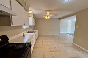 5610 Drakestone Bl, Houston, TX 77053 - Photo 11