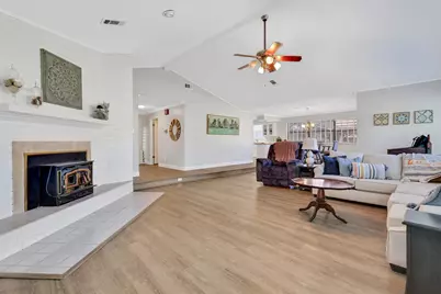 148 S Oak Bluff Street, Trinity, TX 75862 - Photo 9