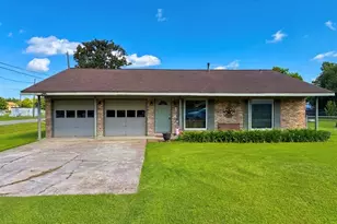 5403 3 Rd St, Danbury, TX 77534 - Photo 1