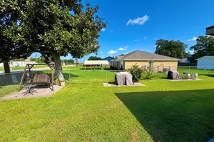 5403 3 Rd St, Danbury, TX 77534 - Photo 13