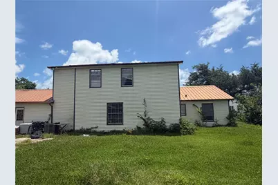 712 Oak Avenue, Highlands, TX 77562 - Photo 3