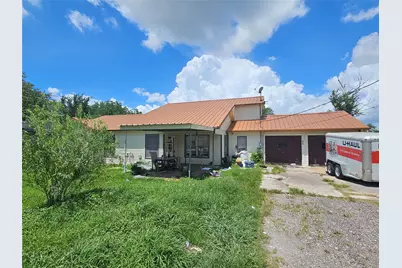 712 Oak Avenue, Highlands, TX 77562 - Photo 1