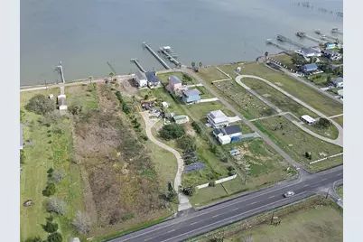 2222 E Bayshore Drive, Dickinson, TX 77539 - Photo 7