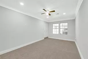 7625 Touchstone St, Houston, TX 77028 - Photo 15