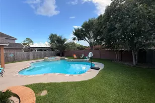 13106 Hampton Bay Dr, Pearland, TX 77584 - Photo 9