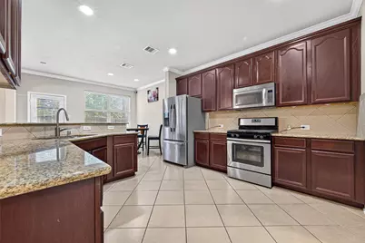 9106 Fuqua Breeze Drive, Houston, TX 77075 - Photo 19