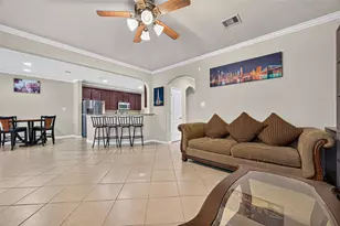 9106 Fuqua Breeze Dr, Houston, TX 77075 - Photo 11
