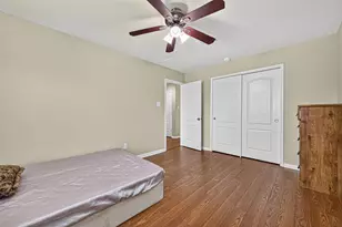 9106 Fuqua Breeze Dr, Houston, TX 77075 - Photo 37