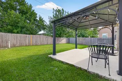 9106 Fuqua Breeze Drive, Houston, TX 77075 - Photo 41