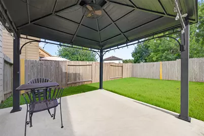 9106 Fuqua Breeze Drive, Houston, TX 77075 - Photo 39