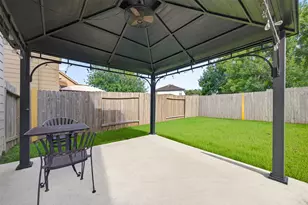 9106 Fuqua Breeze Dr, Houston, TX 77075 - Photo 39