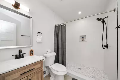 1111 E 27th Street, Houston, TX 77009 - Photo 35