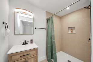 1111 E 27th St, Houston, TX 77009 - Photo 15