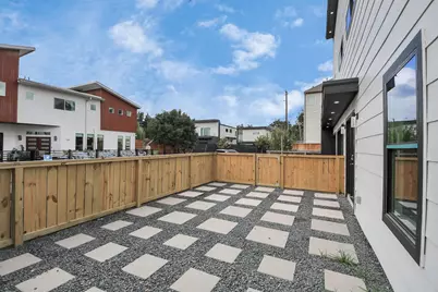 1111 E 27th Street, Houston, TX 77009 - Photo 3