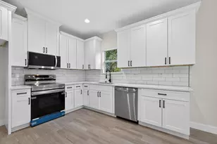 7825 Brighton Dr, Beaumont, TX 77707 - Photo 7