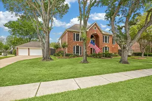 831 Live Oak Ln, Seabrook, TX 77586 - Photo 1