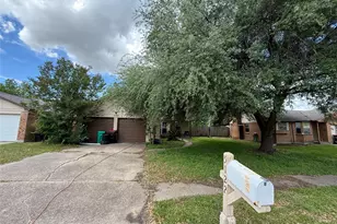 5122 Pepper Mill St, Baytown, TX 77521 - Photo 1