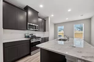 2107 Spring Hollow Dr, Baytown, TX 77521 - Photo 13