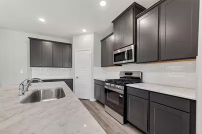 2107 Spring Hollow Drive, Baytown, TX 77521 - Photo 11