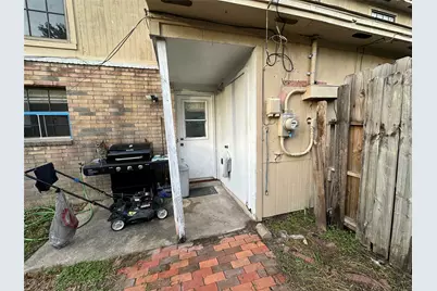 4111 Lark Lane #B, Houston, TX 77025 - Photo 17