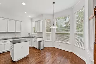 208 Hawthorne St, Houston, TX 77006 - Photo 13