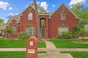 4426 Park Bend Dr, Baytown, TX 77521 - Photo 1