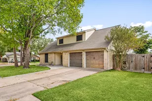 3703 Clover Meadows St, Pasadena, TX 77505 - Photo 3