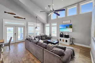 2139 Gulf, Crystal Beach, TX 77650 - Photo 15