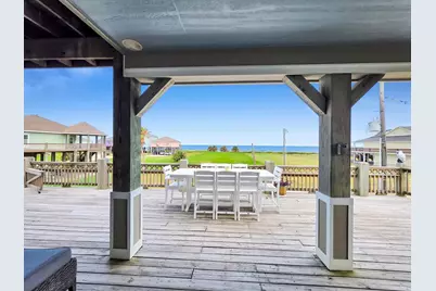 2139 Gulf, Crystal Beach, TX 77650 - Photo 11