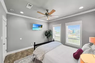 2139 Gulf, Crystal Beach, TX 77650 - Photo 37